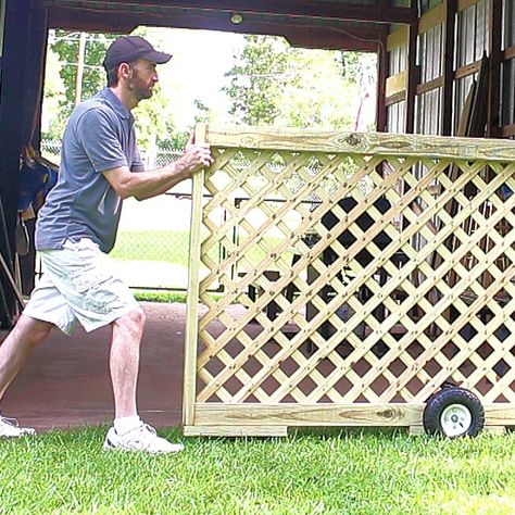 Privacy Fence On Wheels, Gate Attached To House, Retractable Fence Backyards, Diy Portable Fence, Easy Gate Diy Outdoor, Temporary Gate Ideas, Removable Privacy Fence Ideas, Movable Fence Ideas, Retractable Gate Outdoor