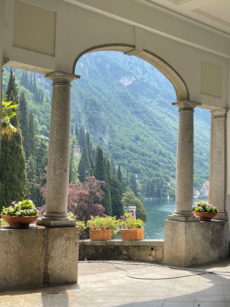 Italy House Italian Villa, Italian Villa Aesthetic, Lac Como, Italy Vibes, Italy House, Italian Lakes, Italian Countryside, Lake Como Italy, Italy Aesthetic