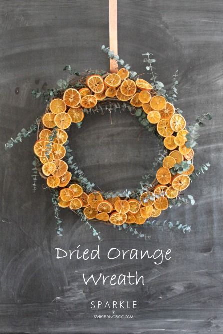 Navidad Natural, Fruit Wreath, Orange Wreath, Easy Diy Wreaths, Colorful Wreath, Christmas Centerpieces Diy, Dried Oranges, Natural Christmas, Navidad Diy