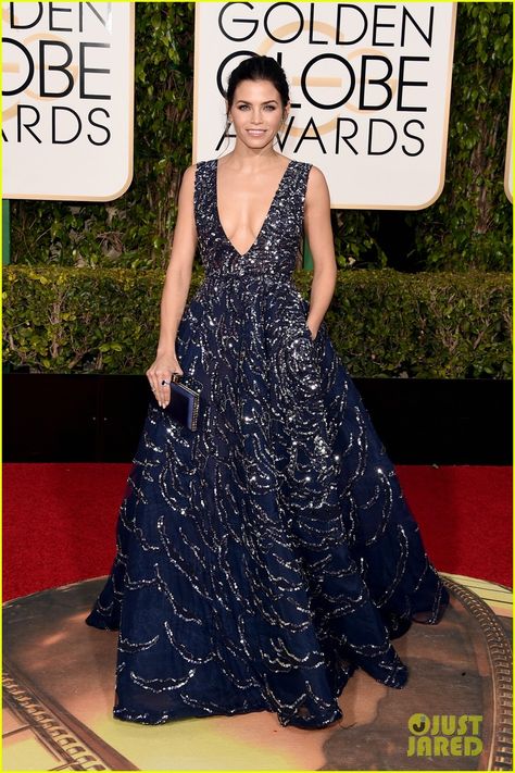 Channing Tatum's Golden Globes Hair Is All the Buzz on Twitter | channing tatum jenna dewan golden globes 2016 12 - Photo Golden Globes Hair, Golden Globes 2016, Lorraine Schwartz, Golden Globes Red Carpet, Jenna Dewan, Red Carpet Gowns, Atelier Versace, Golden Globe, Zuhair Murad