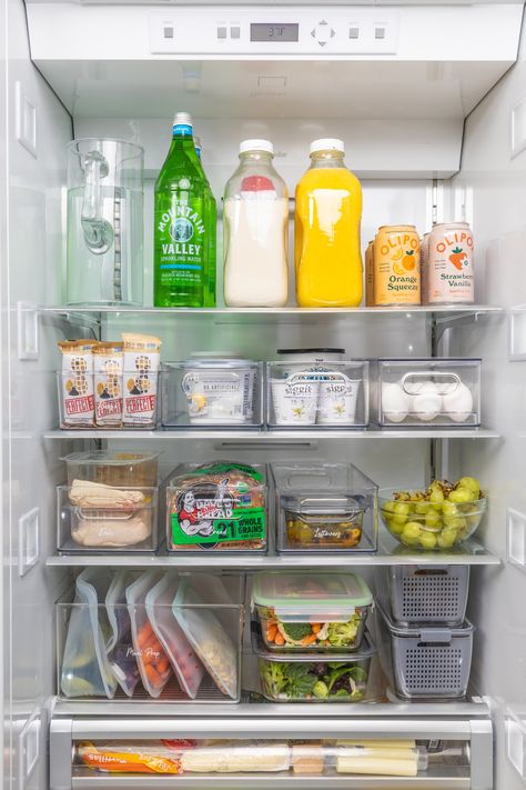 Fridge Goals Snacks, Stocked Fridge Goals, Healthy Fridge Goals, Fridge Goals Healthy Food, Full Fridge Goals, Snacks Fridge, Aesthetic Fridge, Fridge Goals, Stocked Fridge