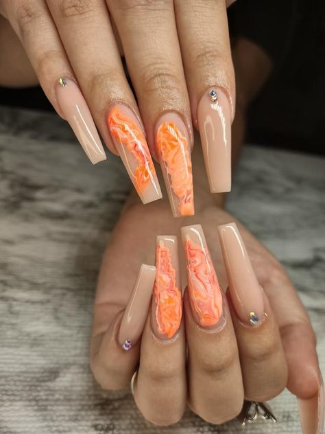 Cute Orange Nails Acrylic, Ombré Orange Nails, Orange Gel Nail Designs, Orange Marble Nails Acrylic, Orange Marble Nail Designs, Orange Black Marble Nails, Marble Nails Acrylic, Orange Marble Nails, Orange Marble