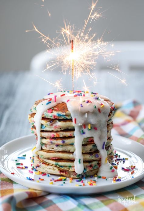 Morning Of Birthday Ideas Kids, Breakfast Birthday Party Food, Breakfast Birthday Cake, Pancake Pasta, Birthday Breakfast Ideas, Homemade Pancake Mix Recipe, Pancakes Birthday, Birthday Cake Pancakes, Funfetti Pancakes