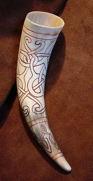 Knots in art and decoration - Drinking Horn Viking Horn Tattoo, Ale Horn, Viking Horn, Viking Drinking Horn, Drinking Horn, Iron Accents, Drinking Horns, Bone Art, Flower Art Painting