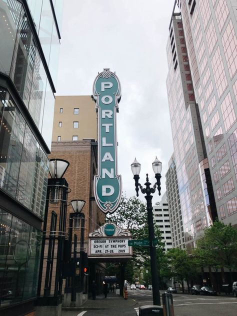 The Perfect Weekend Getaway in Portland, Oregon - Camille Styles Moving To Portland Oregon, Portland Travel Guide, Weekend In Portland, Oregon Bucket List, Oregon Life, Portland Travel, Cheapest Flights, Oregon Road Trip, Home Feeling