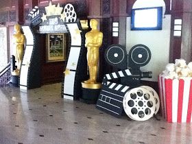 Hollywood Theme Party Decorations, Hollywood Birthday Parties, Oscars Party Ideas, Cinema Idea, Cinema Party, Backdrop Props, Movie Night Theme, Homecoming Themes, Post Prom