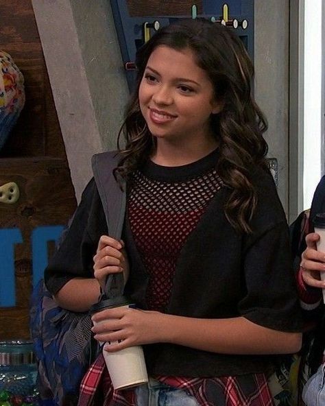 Babe Game Shakers Outfits, Babe Game Shaker, Game Shakers Babe, Cree Cicchino Instagram, Babe Carano, Cree Cicchino, Game Shakers, Henry Danger Jace Norman, Nickelodeon Girls