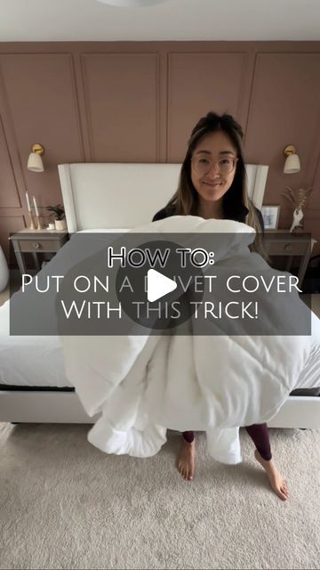 Natalie Park | DIY, Builds & Design on Instagram: "Here’s a tutorial for the easiest way to put on a duvet cover over your comforter insert using this simple burrito trick! 🌯 It makes it so easy and there’s no more struggling with trying to shove the comforter in all that fabric 🙌🏻 Did you know this little trick? If not, will you give it a try?" Comforter Cover Duvet, How To Put A Duvet In A Duvet Cover, Duvet Burrito Method, Hotel Duvet Cover, How To Fill A Duvet Cover, How To Keep A Duvet Cover In Place, How To Make A Comforter Diy, How To Make Duvet Cover Tutorials, How To Make A Duvet Cover Stay In Place