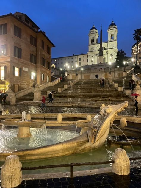 Roma Core, Spanish Steps Rome Italy, Rome Spanish Steps, Rome Holiday, Spanish Steps Rome, Rome Summer, Rome Aesthetic, Rome Photography, Italy Vibes