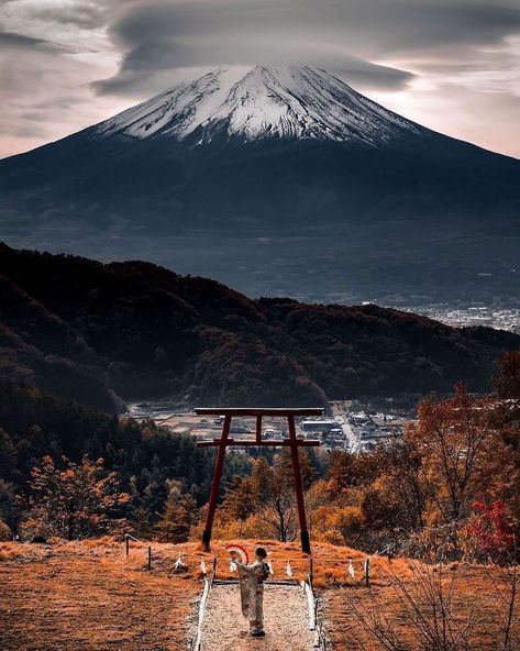 Tokyo🗼• Japan 🇯🇵• Travel ✈️ on Instagram: “💡 Women were forbidden to climb Mt Fuji until 1868. As the mountain has sacred importance and climbing it has long been a religious…” Alpine Chalet, Tokyo Japan Travel, Mt Fuji, Mount Fuji, Japan Travel, Mount Rainier, Tokyo Japan, The Mountain, Climbing