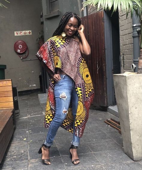 Greece The Movie Outfit Ideas, Navy Blue Kimono Outfit, African Clothing Styles Dresses, Africa Fashion Woman Dress, African Outfits For Women, African Print Kimono, African Chic, African Print Tops, African Outfits