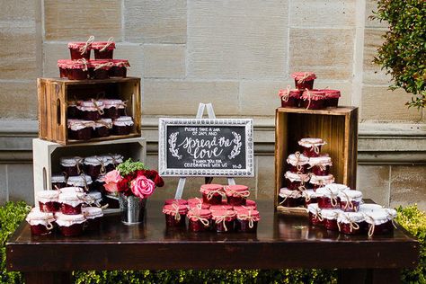 pretty jam favor display Funny Wedding Photography, Jam Wedding Favors, Diy Bridal Party, Favor Display, Wedding Party Games, Wedding Ides, Greystone Mansion, Wedding Favor Table, Bear Wedding