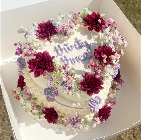 Bday Cake With Flowers, Floral Heart Cake, Floral Cakes Birthday, Cake With Flowers Birthday, Flower Bday Cake, Birthday Cake With Real Flowers, Birthday Cakes Floral, Heart Cake With Flowers, Colorful Flower Cake