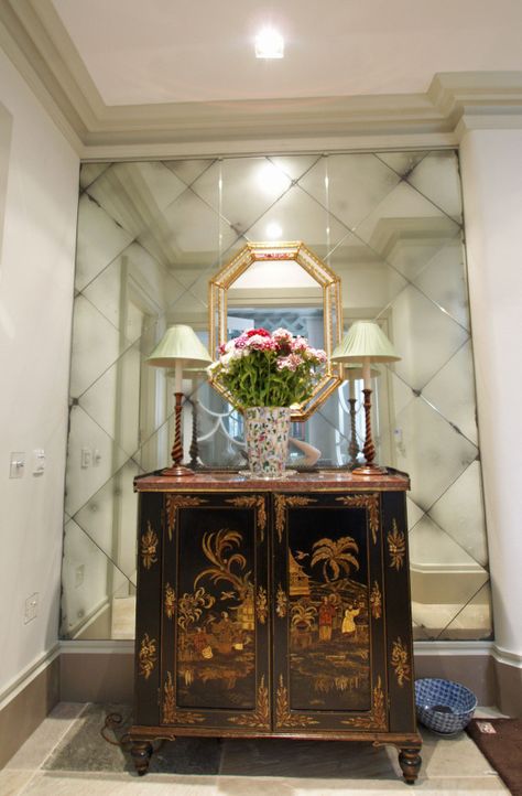 Antique mirror glass hall alcove, by Mirrorworks UK Mirror Gallery Wall Ideas, Smokey Mirror, Mirror Wall Design, Diamond Backsplash, Glass Mirror Wall, Mirror Panel Wall, Wall Mirror Decor Living Room, Mirror Decor Living Room, Antique Mirror Glass