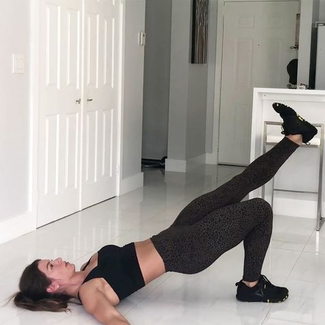 Jen Widerstrom, Post Workout Stretches, Post Pregnancy Workout, Oblique Workout, Inner Thigh Workout, Kickboxing Workout, Glute Bridge, Circuit Workout, Hard Workout