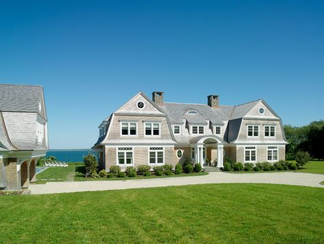 Easterly | Middletown, RI — ANDREOZZI ARCHITECTURE Hamptons Houses, Hamptons House Exterior, Preppy House, Hamptons Beach House, Gros Morne, Victorian Exterior, Shingle House, Nantucket Home, Gambrel Roof