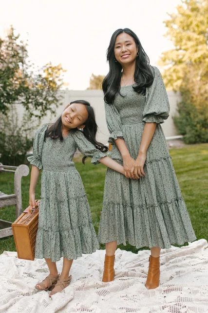 Mother And Daughter Clothes, Mother Daughter Matching Outfits, Mom And Daughter Matching, Printed Long Skirt, Mother Daughter Outfits, Family Look, Mommy And Me Dresses, Dress Cake, Wholesale Dress