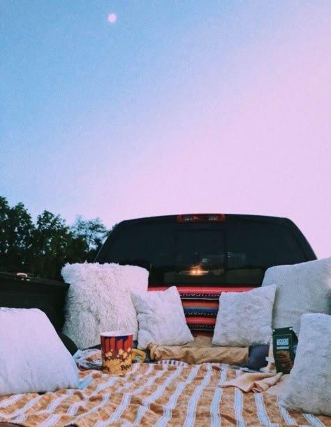 Cute date Bachelor Party Activities, Bachelor Ideas, Cute Date Ideas, Fun Sleepover Ideas, Fotos Goals, Summer Plans, Summer Goals, Travel Time, Shooting Photo