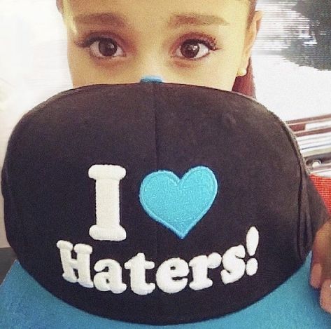 Snapback Aesthetic, Ariana Icons, Ariana Grande Tumblr, Rem Beauty, God Is A Woman, 2013 Swag Era, Pink Tumblr Aesthetic, Ariana Grande Cute, Steve Lacy