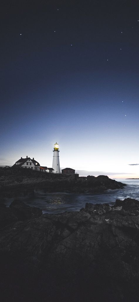 Lighthouse Night, Chilli Garlic Noodles, Lakeside House, Mobile Wallpaper Android, Animated Photos, Stunning Scenery, Garlic Noodles, Beautiful Lighthouse, Free Phone Wallpaper