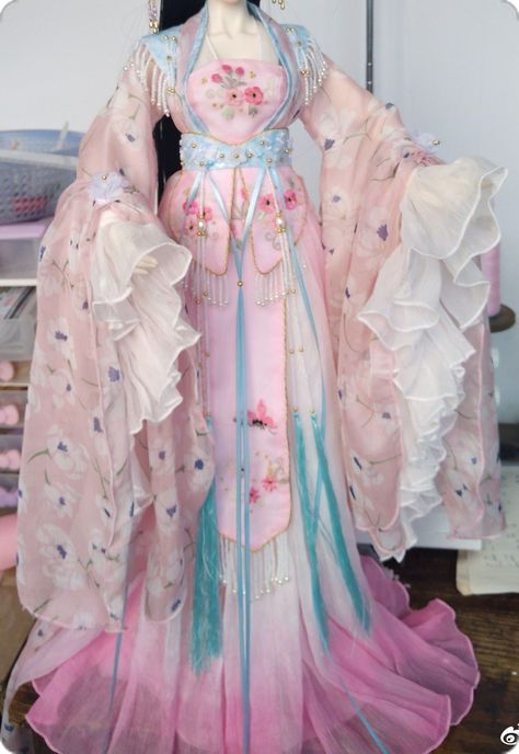 Pink And Blue Fashion, Chinese Princess Dress, Cute Kimono, Traditional Asian Dress, Japanese Traditional Clothing, Character Outfit Ideas, Chinese Princess, Genshin Oc, Ethereal Dress