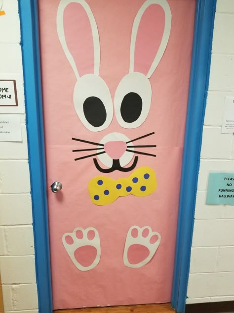 Easter Daycare Door Ideas, Easter School Door Decorations, Easter Doors For Classroom, Spring Door Decorations Classroom Easy, Easter Door Ideas, Easter Door Decorations For School, Easter Decorations Classroom, Easter Door Ideas For Classroom, March Door Decorations