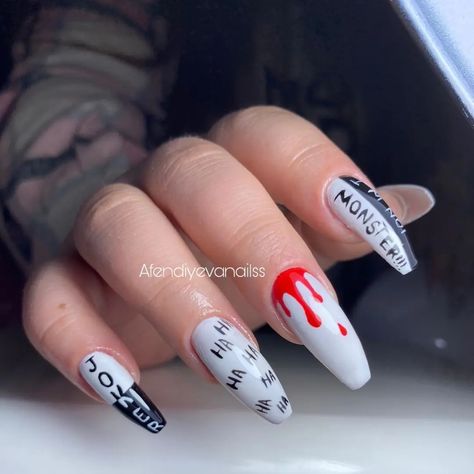 Joker Nails Simple, Joker Nails Designs Simple, Joker Halloween Nails, Joker Themed Nails, Joker Nails Acrylic, Joker Inspired Nails, The Joker Nails, Joker Nails Designs, Joker Nail Art