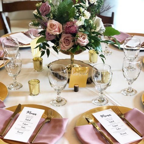 Mauve and blush wedding Dallas centerpiece. Mauve Napkins Wedding, Mauve Wedding Decorations Receptions, Mauve Table Setting Wedding Ideas, Mauve Wedding Table Settings, Mauve Wedding Table Decor, Mauve Table Setting, Mauve Centerpieces Wedding, Mauve Wedding Centerpieces, Mauve Centerpieces