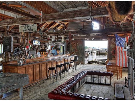 Turn the Barn into a Man Cave Barn Bar, Bar Deco, Ultimate Man Cave, Man Cave Basement, Party Barn, Man Cave Home Bar, Garage Bar, Garage Gym, Man Caves