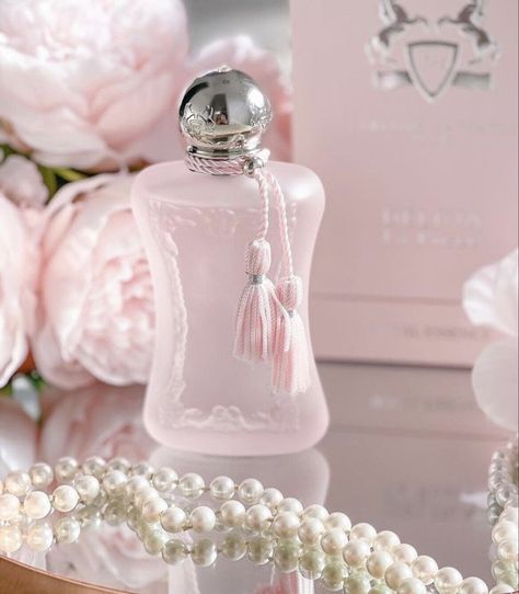 Woman Perfumes, Royal Essence, Parfums De Marly, Valentine Day Gift, Solid Perfume, Valentines Day Birthday, Perfume Brands, Fragrance Spray, Cream Lotion