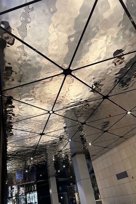 Ceiling Design Library, Triangle Ceiling Design, Triangle Interior Design, Metal Ceiling Design, Triangle Ceiling, Event Space Decor, Metal Panel Ceiling, Metallic Ceiling, Stainless Steel Ceiling