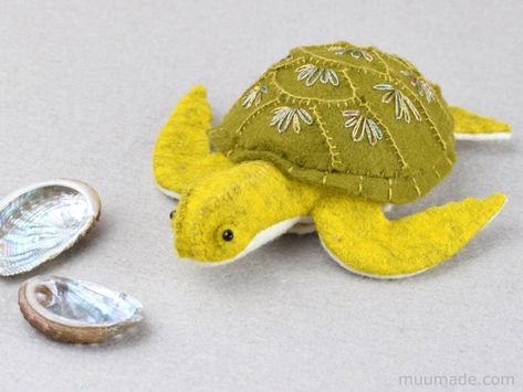 Sea Turtle Stuffed Animal Pattern, Felt Sea Turtle Pattern, Felt Tortoise, Felt Sea Turtle, Toy Turtle Sewing Patterns, Turtle Felt Ornament, Turtle Soft Toy, Felt Turtle, Sea Turtle Species