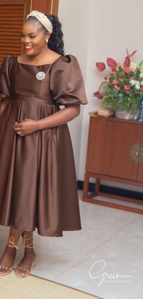 Wedding outfits Wedding Dresses For Matrons, Matron Dresses Outfit, Matron Dresses, Matron Of Honor Dresses, African Attire Dresses, Matron Of Honor, African Wedding Dress, African Maxi Dresses, Matron Of Honour