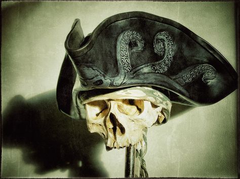 Pirates wife Leather Tricorn Hat The Kraken Leather Pirate Hat, Pirate Hat Reference, Pirate Tricorn Hat, Pirate Hat Drawing Reference, Pirate Hat Aesthetic, Pirate Hat Tattoo, Pirate Hat Drawing, Hat Drawing Reference, Pirate Captain Hat