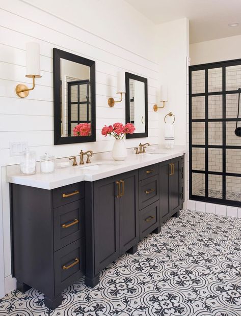 15 Bathroom Floor Tile Ideas to Transform a Small Space Bathroom Tile Floor Ideas, Kirsten Blazek, Tile Floor Ideas, Bathroom Tile Floor, Black Clawfoot Tub, Modern Black Bathroom, Blue Bathroom Tile, Blue Mosaic Tile, Black And White Bathroom