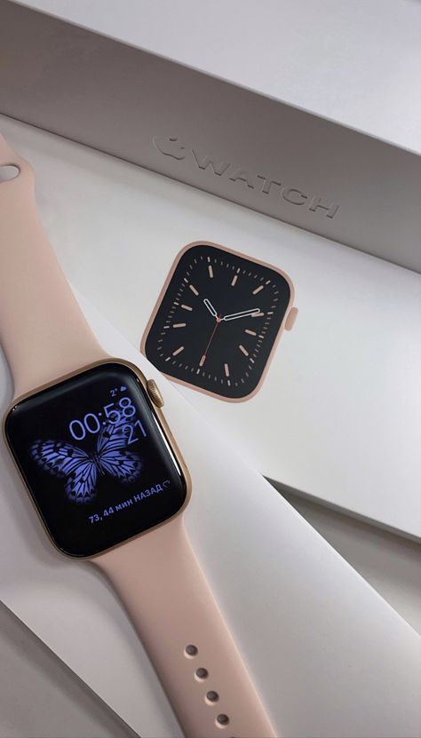 Apple Watch Unboxing, Gucci Apple Watch Band, Apple Watch Fashion, Airpods Apple, Iphone Obsession, Black Shoes Heels, Apple Watches, Pretty Phone Cases, Apple Watch Accessories