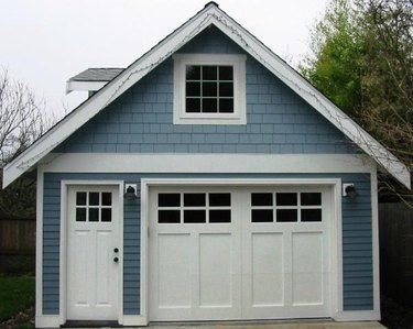 Craftsman Style Garage Doors, Cheap Garage Doors, Custom Wood Garage Doors, Carriage House Garage Doors, Garage Door House, Carriage House Doors, Carriage Garage Doors, Mansion Homes, Craftsman Style Doors