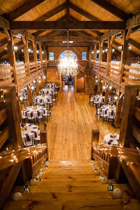 Barn For Events, Red Lion Inn Cohasset Wedding, Taverna Medieval, Inn Ideas, Venue Business, Event Venue Design, Red Barn Wedding, Red Lion Inn, Country Western Wedding