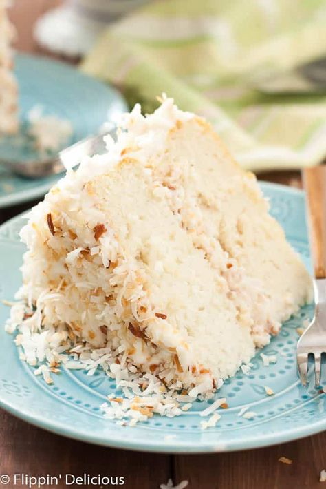 Gluten Free Coconut Cake, Coconut Layer Cake, Desserts Coconut, Gluten Free Diet Plan, Dairy Free Frosting, Coconut Buttercream, Gluten Free Easter, Dairy Free Recipes Dessert, Cake Easter