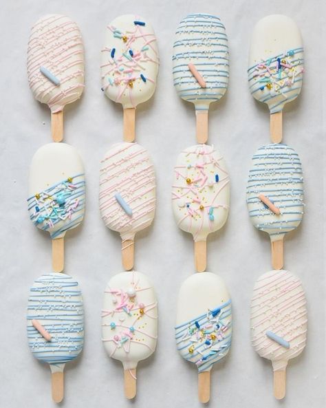 Bluey Cake Popsicles, Bday Treats, Cake Pop Designs, Bluey Party, Ice Pop, Ice Pops, Cake Pop, Cookie Cake, Sweets Treats