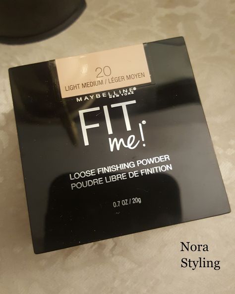 I have tried a loose powder in a while, mainly because how messy it can get. But this Maybelline Fit Me Loose Finishing Powder is good. Gave me a flawless finish. Finishing Powder, Loose Powder, Maybelline, Give It To Me, Cards Against Humanity, Good Things, Makeup