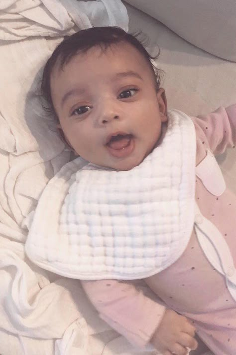 Morning cutie 💗 A post shared by  Kim Kardashian West (@kimkardashian) on Mar 17, 2018 at 7:15am PDT   Kim Kardashian is giving the world another glimpse Chicago West, Kardashian Kids, Mommy Goals, Kardashian Family, Designer Baby, Keeping Up With The Kardashians, Celebrity Moms, Girl Celebrities, Celebrity Dads