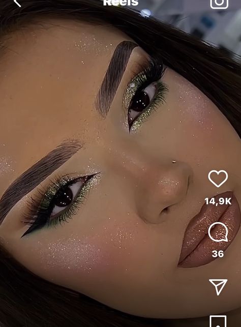 Soft Glam Makeup Emerald Green, Dark Green And Gold Makeup Looks, Quinceañera Makeup Ideas Green, Sage Green And Gold Eye Makeup, Princess And The Frog Inspired Makeup, Enchanted Forest Quince Makeup, Light Green Makeup Looks Prom, Green Sweet 16 Makeup, Sage Green Eye Makeup Quince