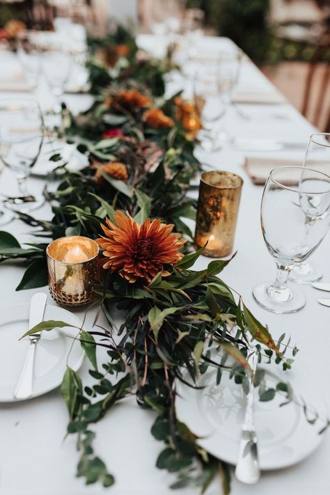 Burgundy And Burnt Orange Wedding Table Decor, Moody Fall Wedding Decor, Wedding Greenery Centerpiece, Earthy Wedding Colors, Dahlia Centerpiece Wedding, Protea Garden, Casual Elopement, Fall Wedding Tablescapes, Dahlia Centerpiece