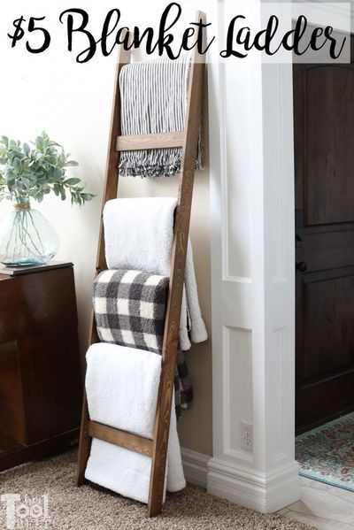 Build A Blanket Ladder, Old Ladder, 5 Dollars, Geek Decor, Blanket Ladder, Interior Vintage, Wooden Ladder, Diy Farmhouse Decor, Farmhouse Decoration