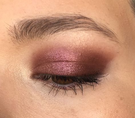 @𝘦𝘮𝘮𝘪𝘦𝘭𝘰𝘶𝘪𝘴𝘦 ☽ Mauve Eyeshadow, Dark Circles Makeup, Date Night Makeup, Eye Makeup Tips, Kiss Makeup, Makeup For Green Eyes, Makeup Goals, Makeup Designs, Permanent Makeup