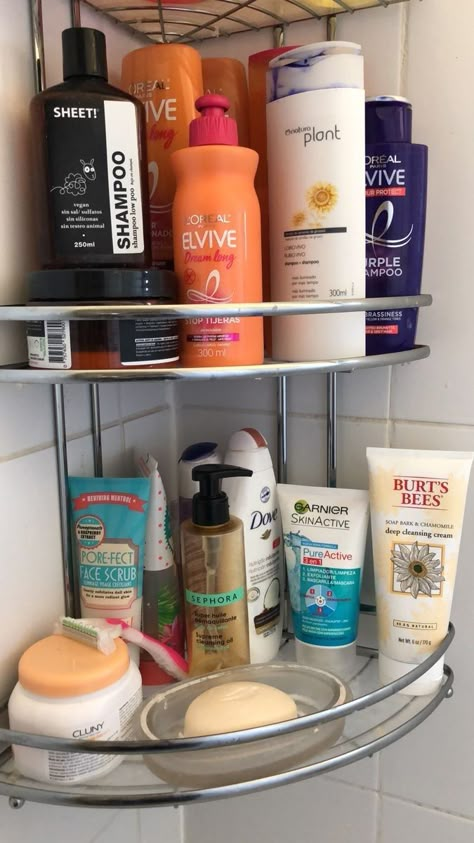 Low Poo Shampoo, Shower Organization, Garnier Skin Active, Shower Skin Care, Pretty Skin Care, Shower Time, روتين العناية بالبشرة, Bath And Body Care, Body Care Routine