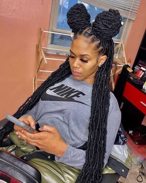 Soft Dreads Hairstyles For Black Women, Foxlocs Hairstyles, Soft Dreads Hairstyles, Cute Protective Styles, Trending Braids, Braid Out Natural Hair, Locks Braids, Soft Dreads, Dread Locks