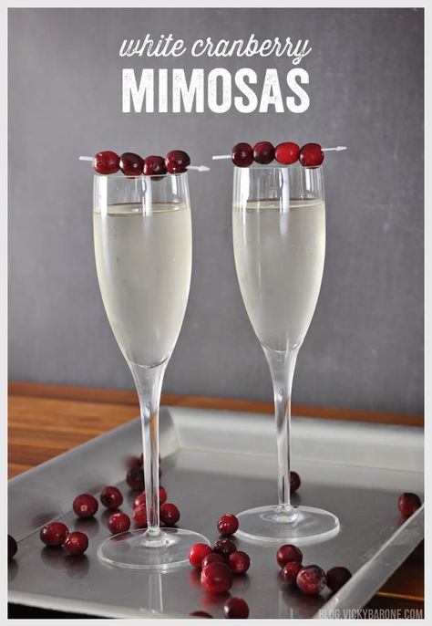 White Cranberry Mimosas | Vicky Barone Cranberry Mimosas, Best Mimosa Recipe, Mimosa Recipes, Cocktails Christmas, Cranberry Mimosa, Drinks Christmas, Thanksgiving Games For Adults, White Cranberry Juice, Mimosa Recipe