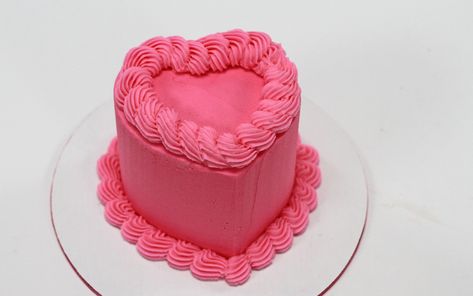 Heart Shaped Smash Cake, Mini Heart Cake Recipe, Small Heart Cakes Valentines Day, 4 Inch Heart Cake, Valentine Smash Cake, 6 Inch Heart Cake, Diy Heart Cake, Small Valentines Cake, Easy Heart Cake